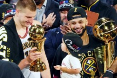 NBA交易风云：伦纳德转会引雄鹿快船争夺战，快船队积极补强阵容