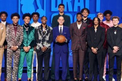 NBA球员健康挑战：赛季长度与竞技状态的双重考验