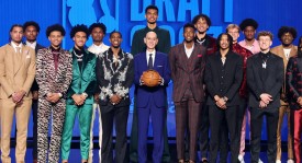 NBA球员健康挑战：赛季长度与竞技状态的双重考验